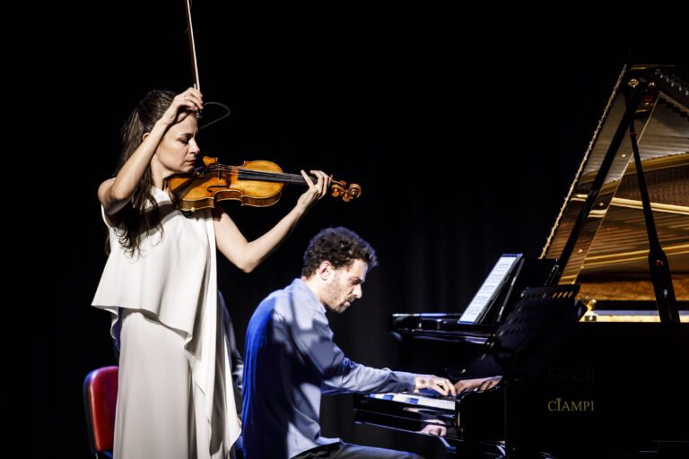 Tarquinia, Teatro Comunale Rossella Falk 01 10 2023. FESTIVAL DELLA TUSCIA - Liya Petrova e Adam Laloum. foto ©FLAVIO IANNIELLO